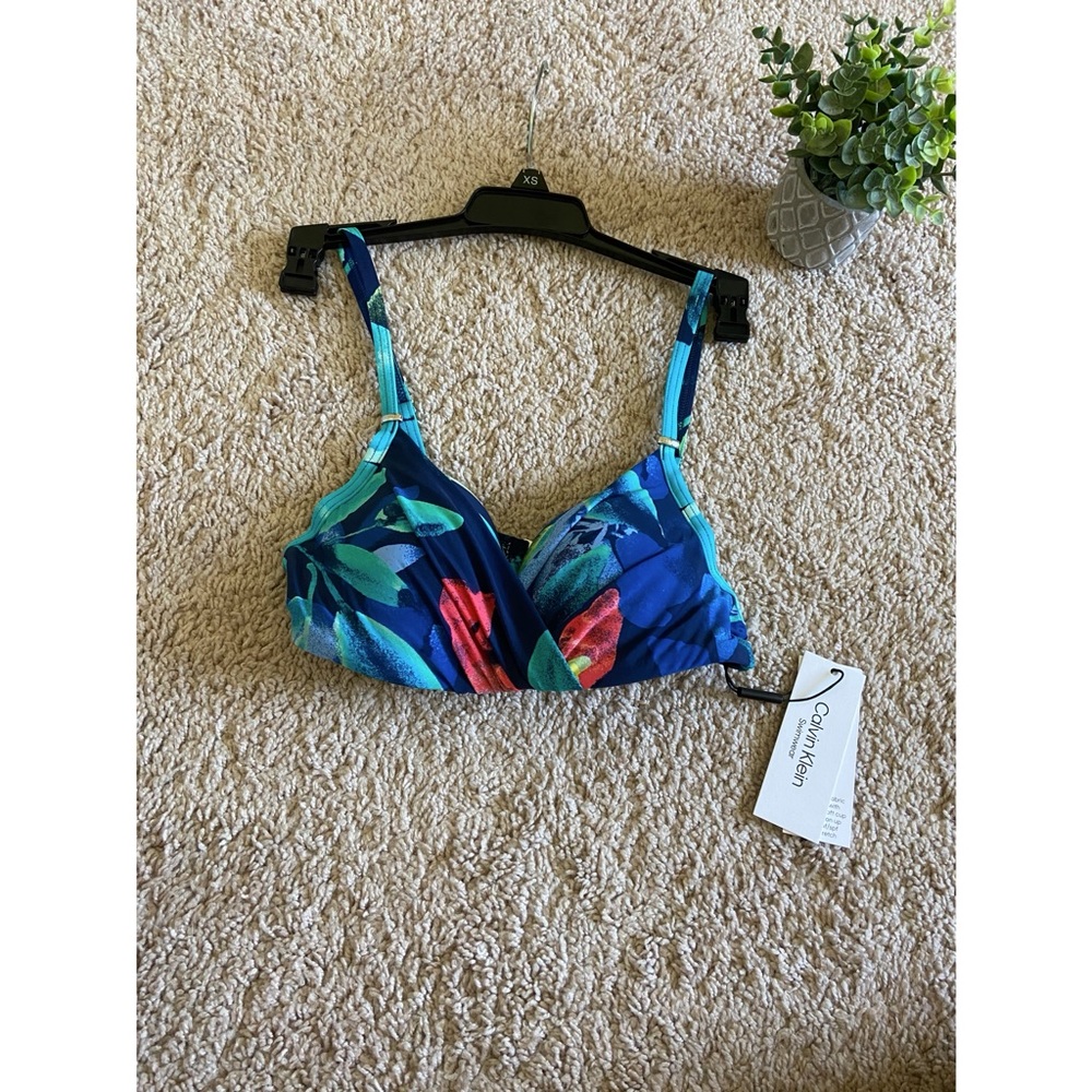 Calvin Klein Bikini Top NWT